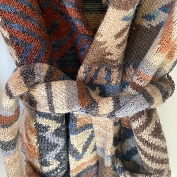 Multicolor Patterned Women's Sweater (Ralph Lauren?) No Tags, size Med/Lg - Picture 3 of 13